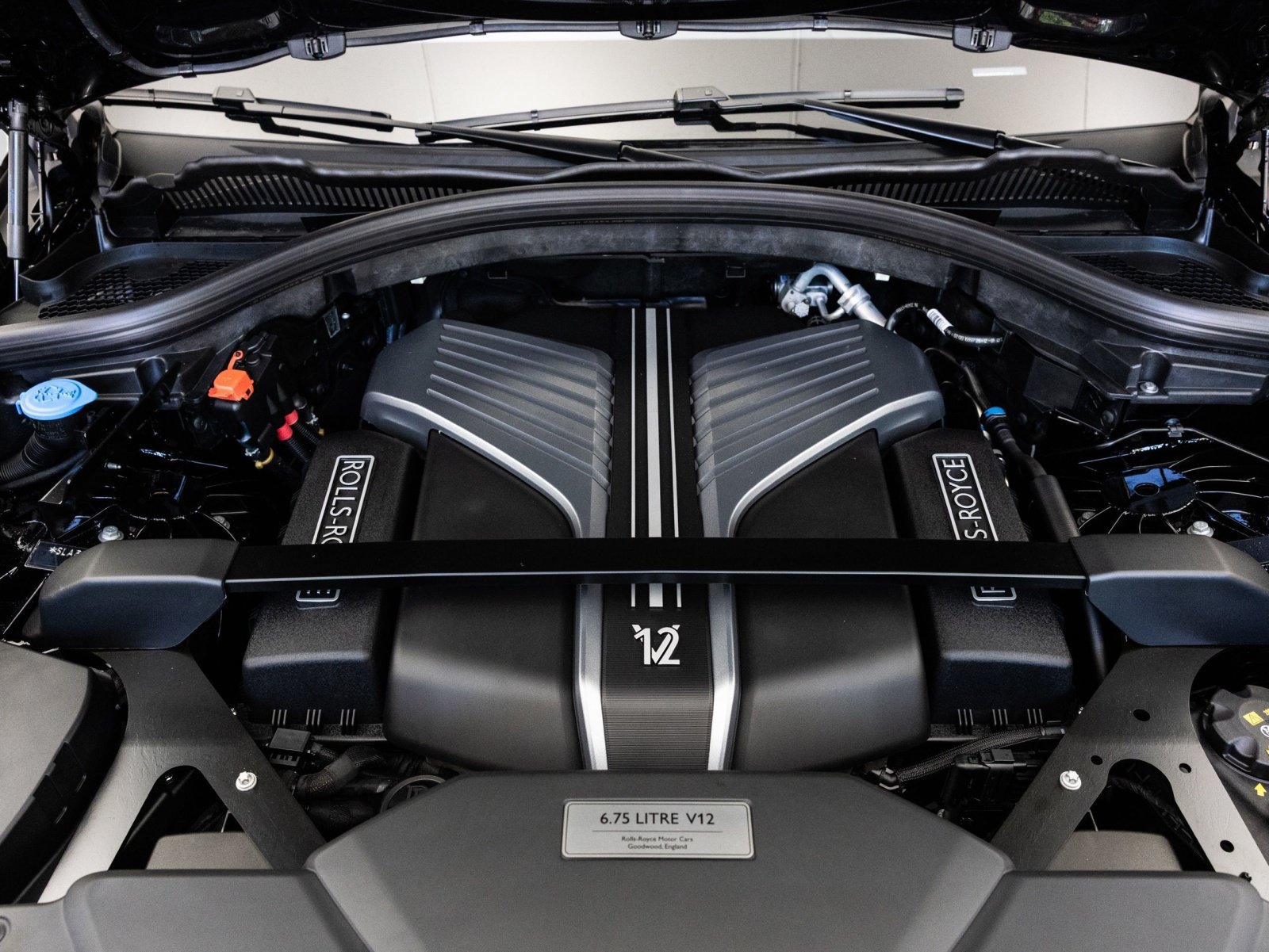 New 2027 Rolls-Royce Cullinan Black Badge AWD/4WD image 24