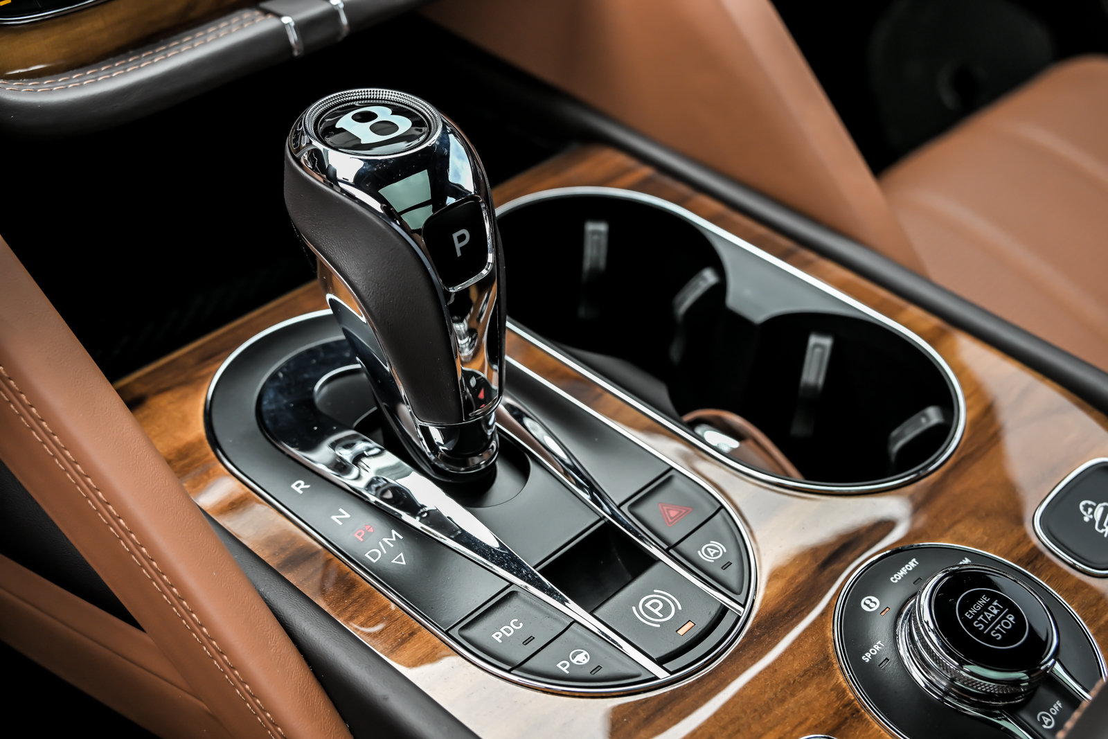 Used 2022 Bentley Bentayga AWD/4WD image 41