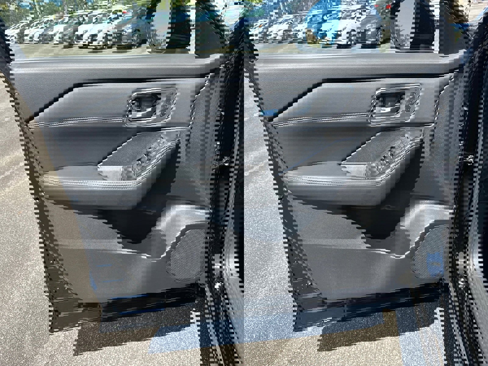 New 2026 Nissan Rogue Platinum image 10