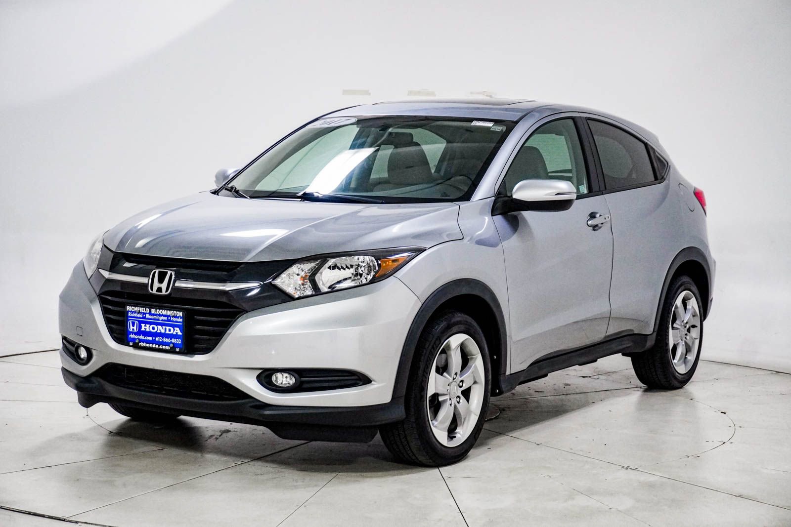 Used 2017 Honda HR-V EX image 3
