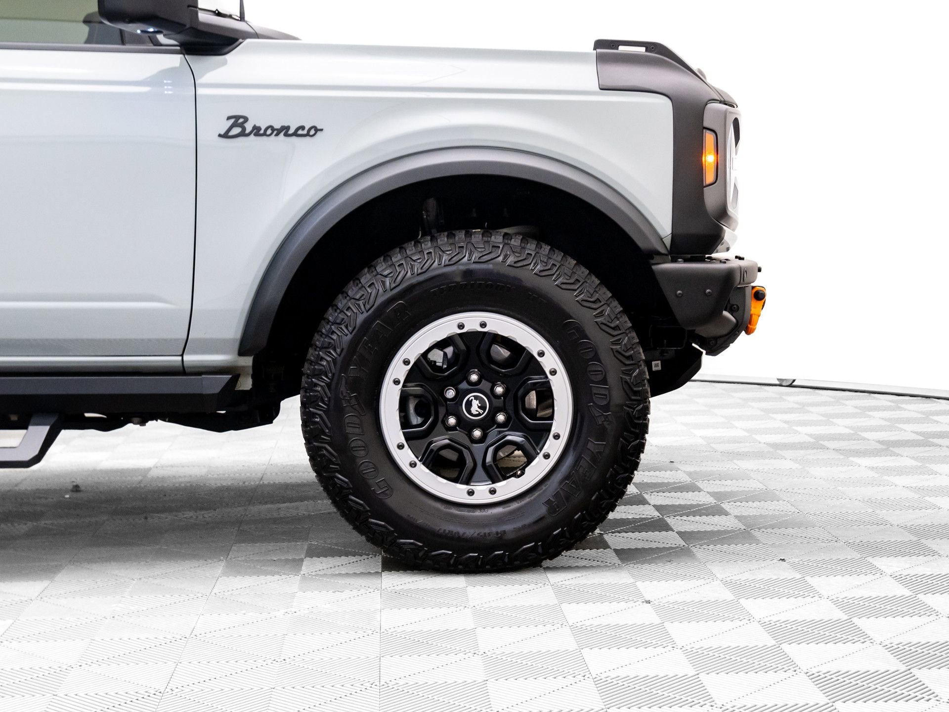 Used 2023 Ford Bronco Badlands image 31