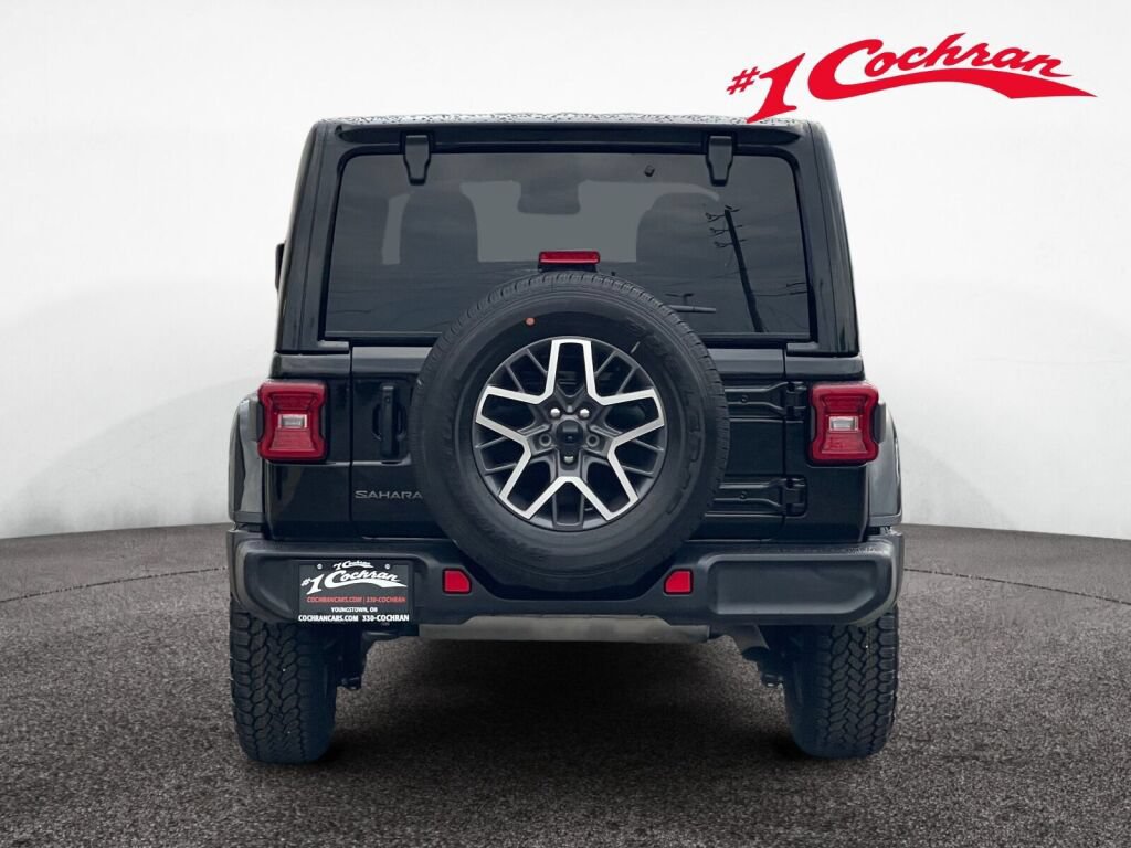Used 2025 Jeep Wrangler Unlimited Sahara AWD/4WD image 28