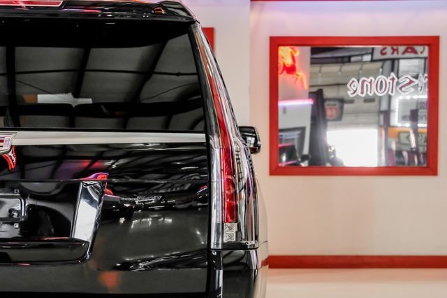 Used 2018 Cadillac Escalade ESV Premium Luxury AWD/4WD image 52