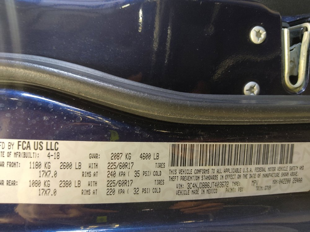 Used 2018 Jeep Compass Latitude w/ Cold Weather Group image 33