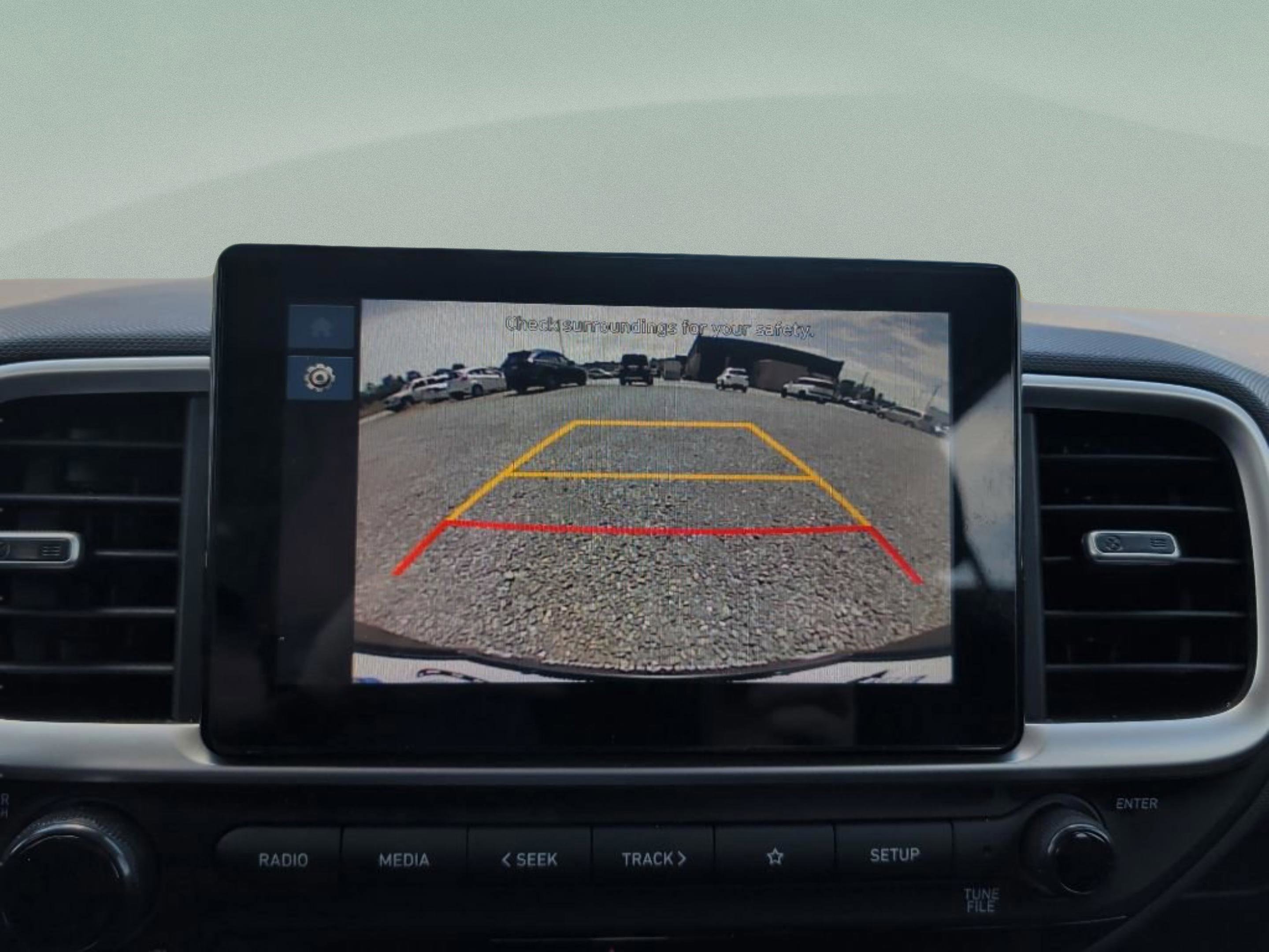 Used 2024 Hyundai Venue SEL FWD image 22