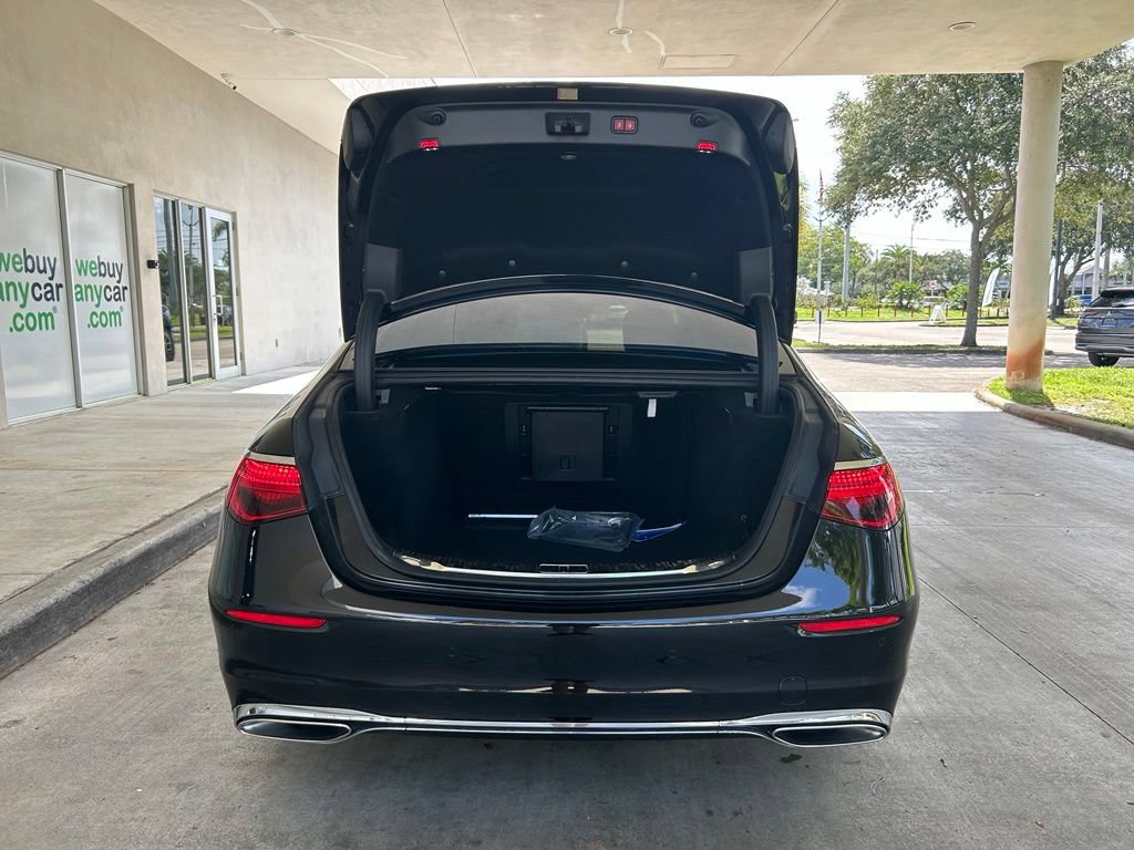 Used 2022 Mercedes-Benz S 580 4MATIC Sedan w/ Rear Seat Package image 34
