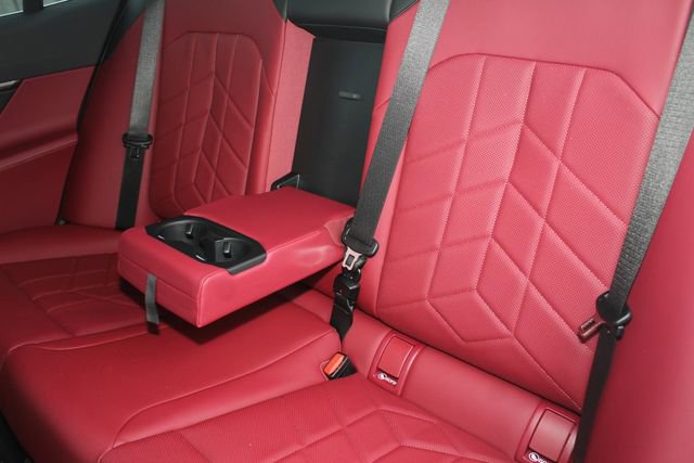 Used 2025 BMW i5 xDrive40 w/ Premium Package image 23