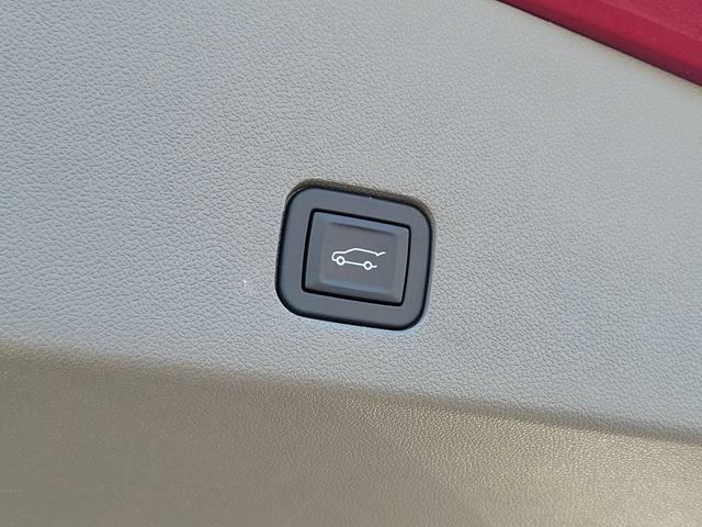 Used 2024 Cadillac XT6 Premium Luxury w/ Technology Package image 9