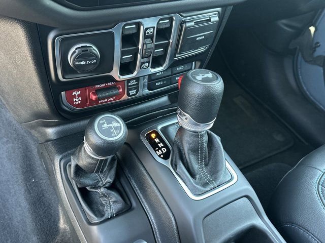 Certified 2025 Jeep Wrangler Unlimited Rubicon 4xe w/ Convenience Group AWD/4WD image 32