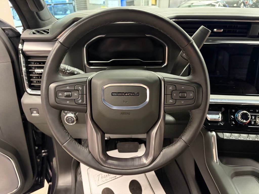 Used 2025 GMC Sierra 2500 Denali Ultimate AWD/4WD image 13