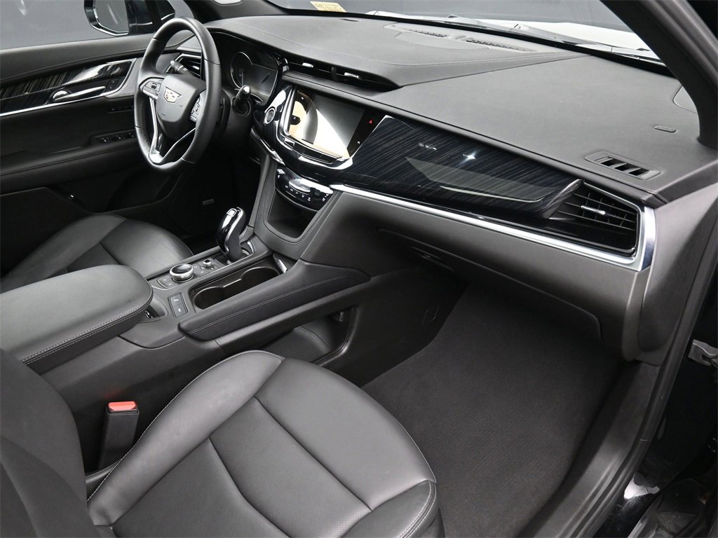 Used 2024 Cadillac XT6 Premium Luxury image 15