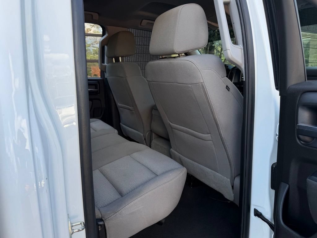 Used 2019 Chevrolet Silverado 1500 Custom w/ Custom Convenience Package AWD/4WD image 37