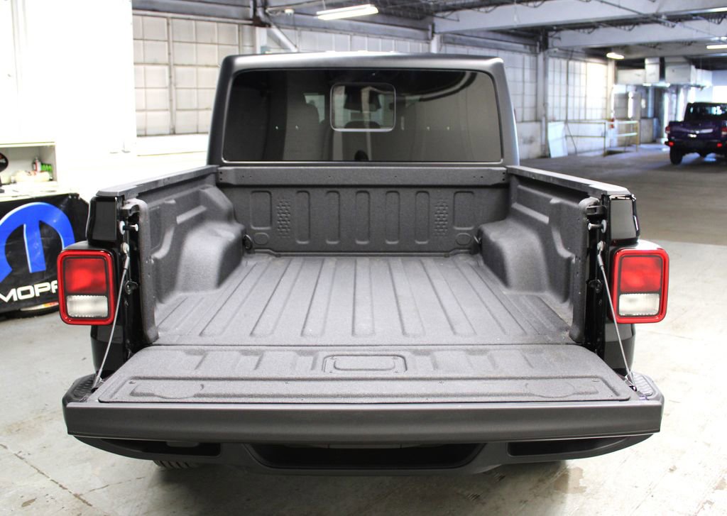 New 2026 Jeep Gladiator Sport image 28