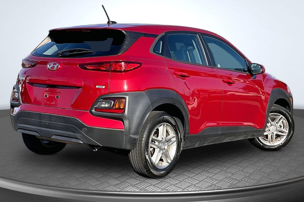Used 2021 Hyundai Kona SE AWD/4WD image 13