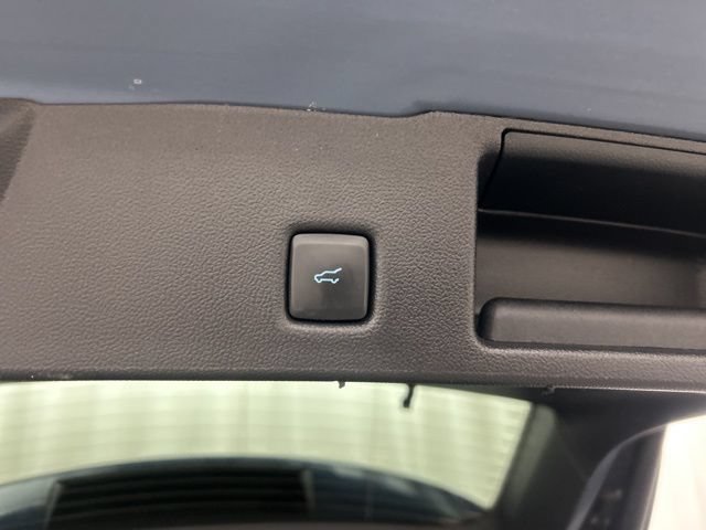 Used 2025 Ford Escape Platinum AWD/4WD image 27