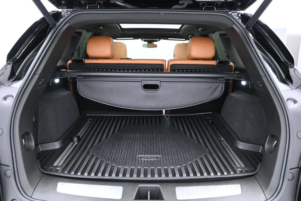 Certified 2023 Cadillac XT5 Premium Luxury AWD/4WD image 29