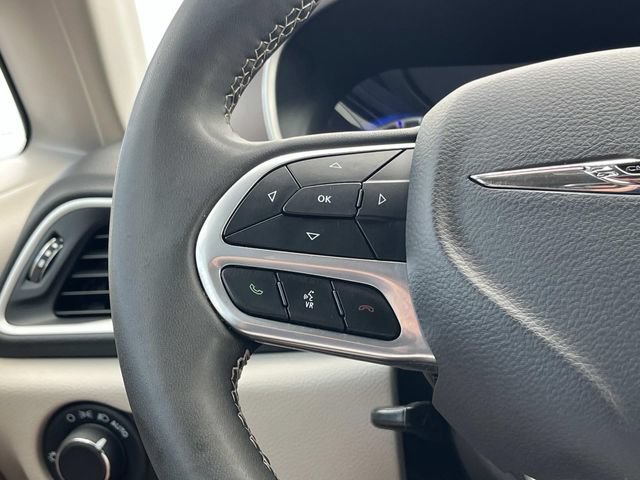 Used 2023 Chrysler Voyager LX FWD image 28