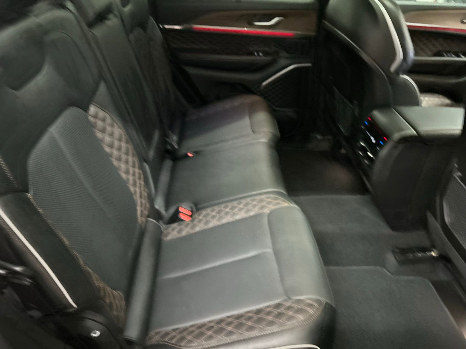 Certified 2023 Jeep Grand Cherokee Summit w/ Luxury Tech Group V image 31