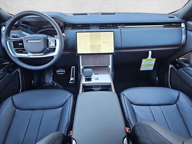 New 2025 Land Rover Range Rover SE image 9
