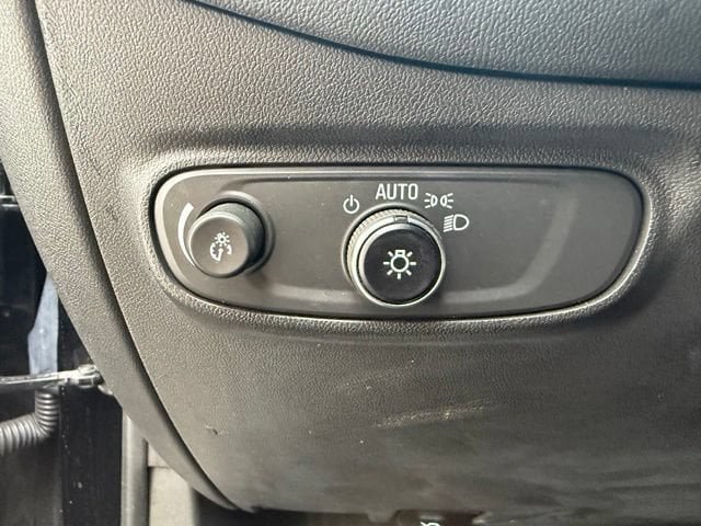 Used 2023 Chevrolet Equinox LT AWD/4WD image 26