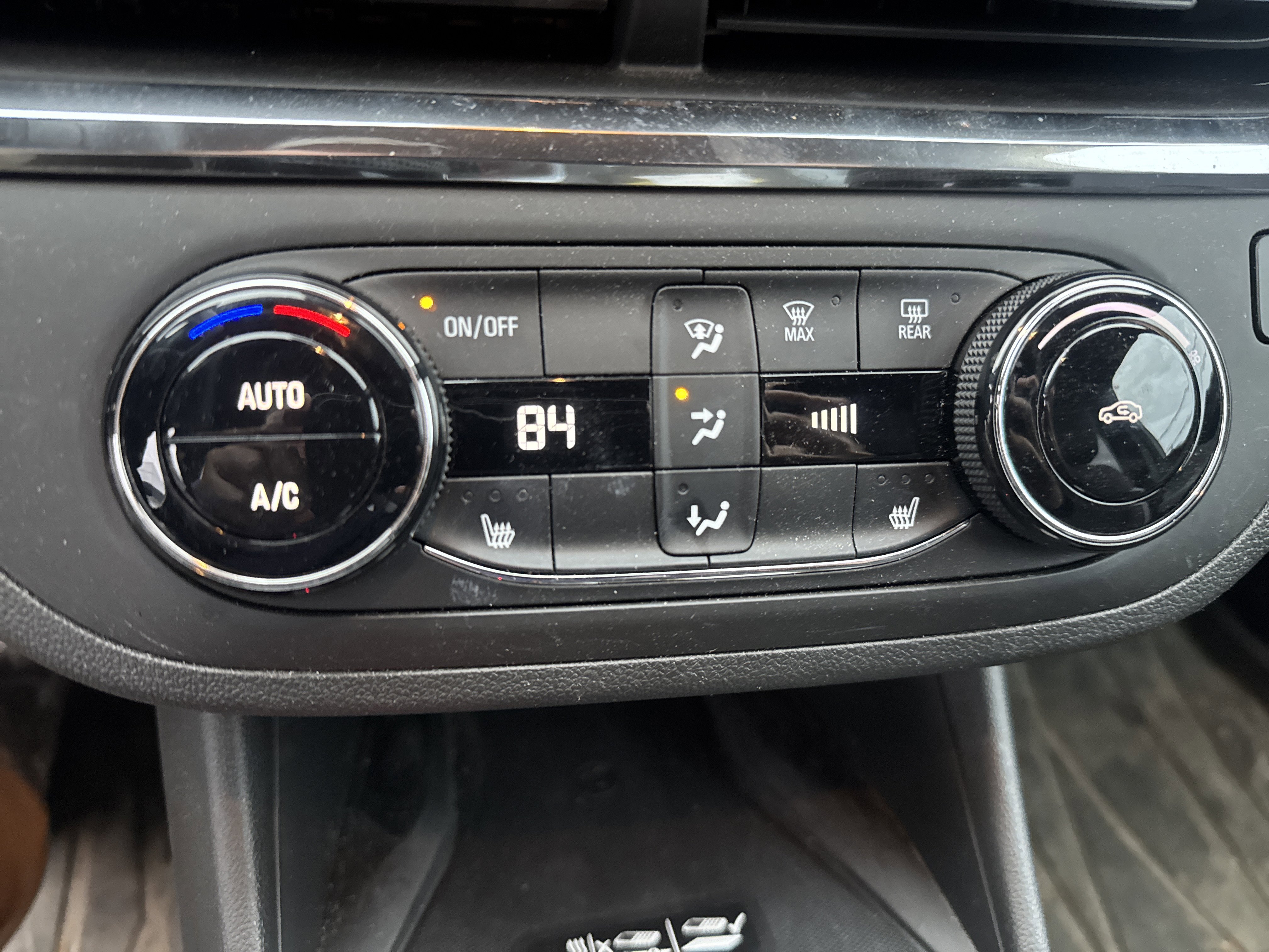 Used 2024 Buick Envista Preferred w/ Convenience I Package image 27