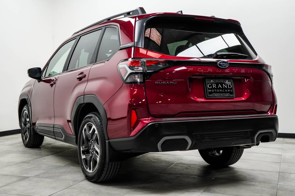 Used 2025 Subaru Forester Limited image 11