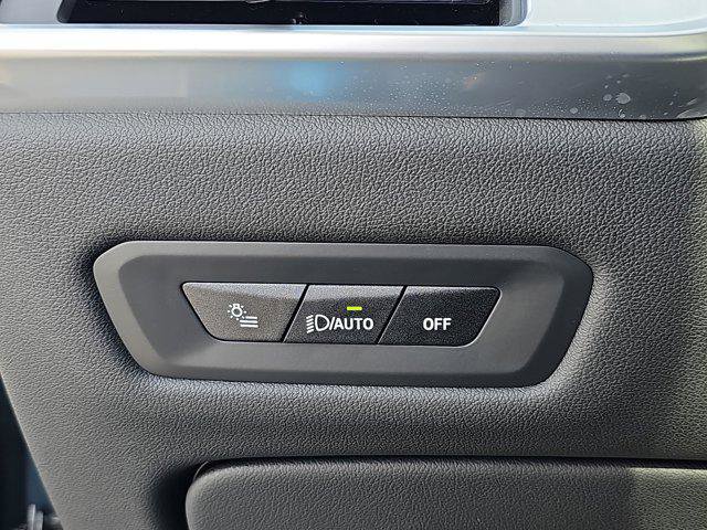 Used 2025 BMW X5 sDrive40i w/ Parking Assistance Package image 26