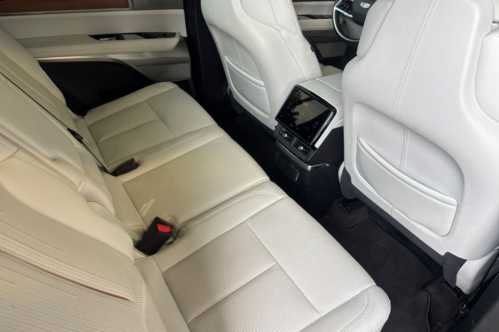 Used 2026 Cadillac Vistiq Luxury AWD/4WD image 19