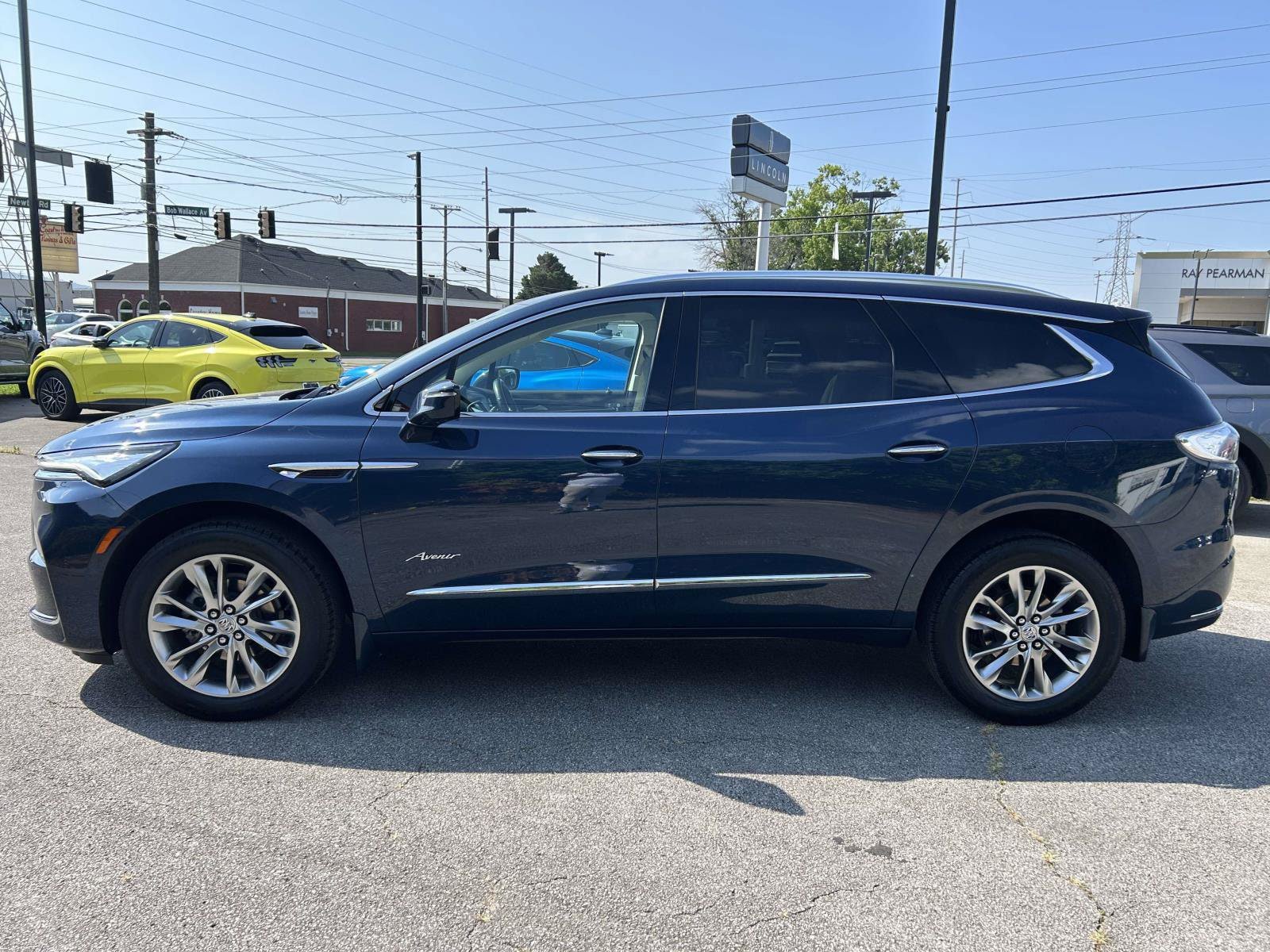 Used 2024 Buick Enclave Avenir w/ Avenir Technology Package FWD image 8
