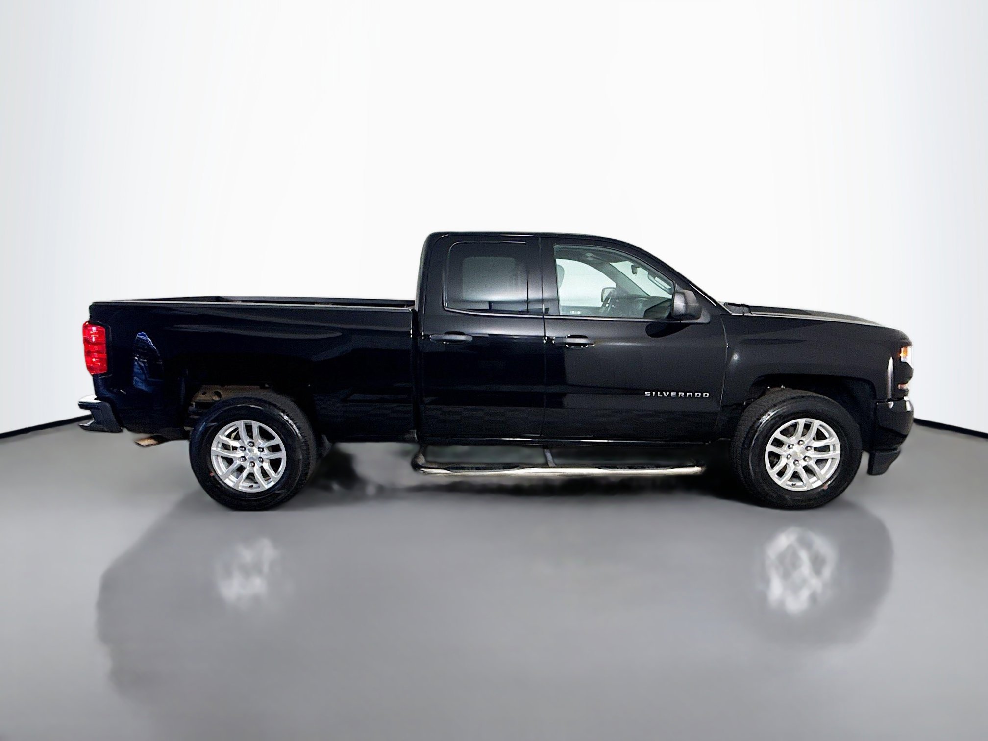 Used 2019 Chevrolet Silverado 1500 Custom w/ Custom Convenience Package image 11