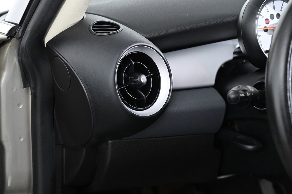 Used 2011 MINI Cooper Hardtop FWD image 22