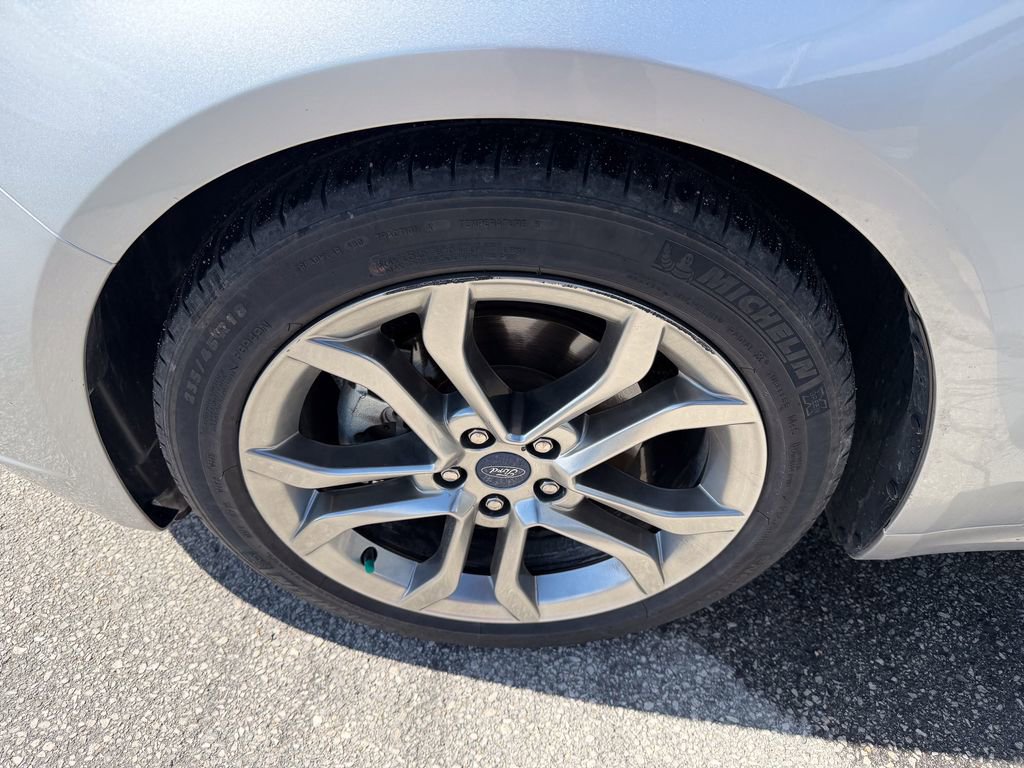 Used 2019 Ford Fusion SEL image 27