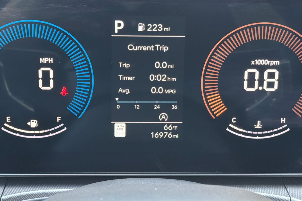Certified 2025 Hyundai Santa Fe SE AWD/4WD image 26