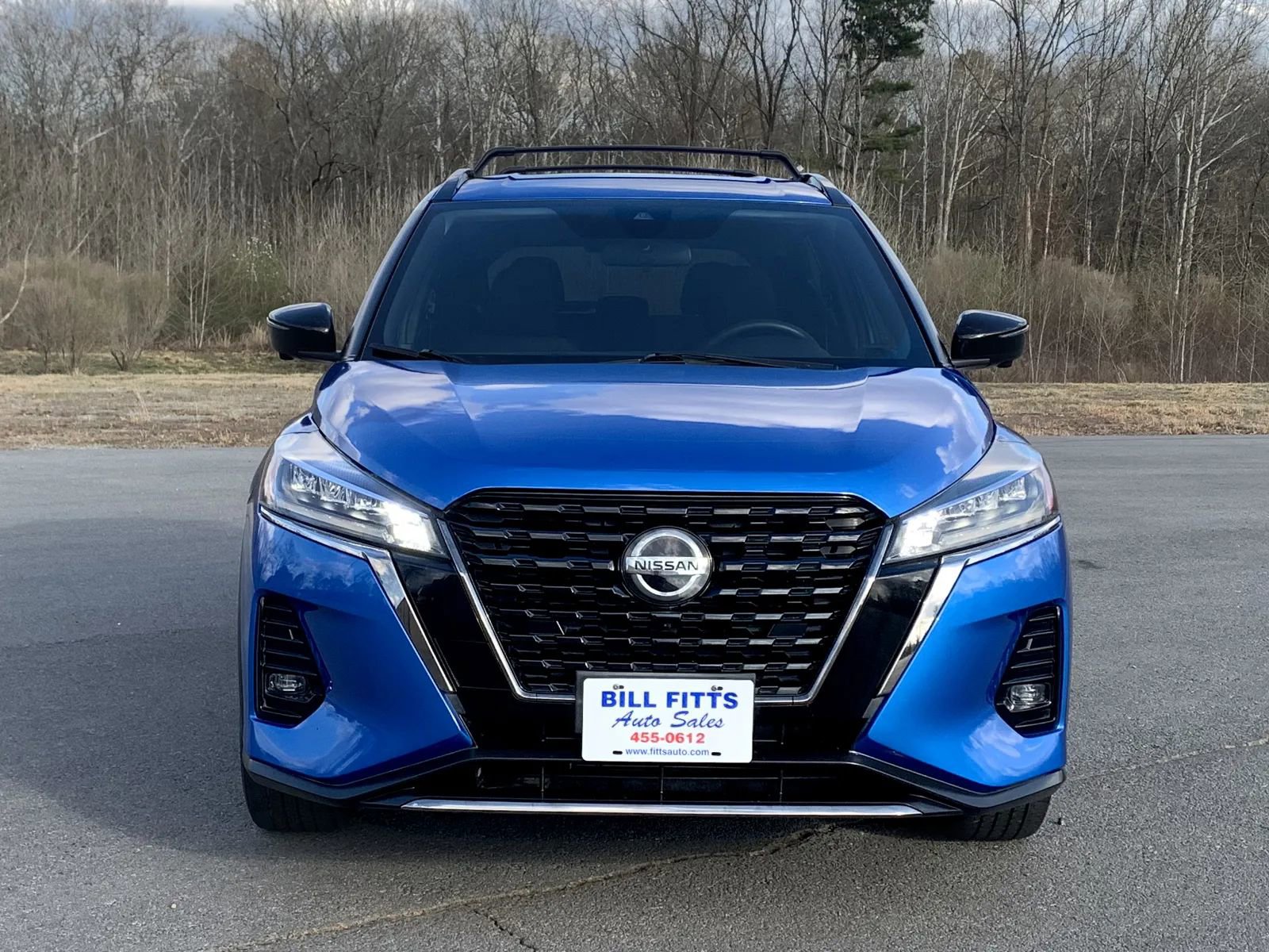 Used 2021 Nissan Kicks SR w/ Exterior Package FWD image 2