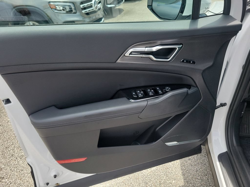 Used 2025 Kia Sportage SX FWD image 28