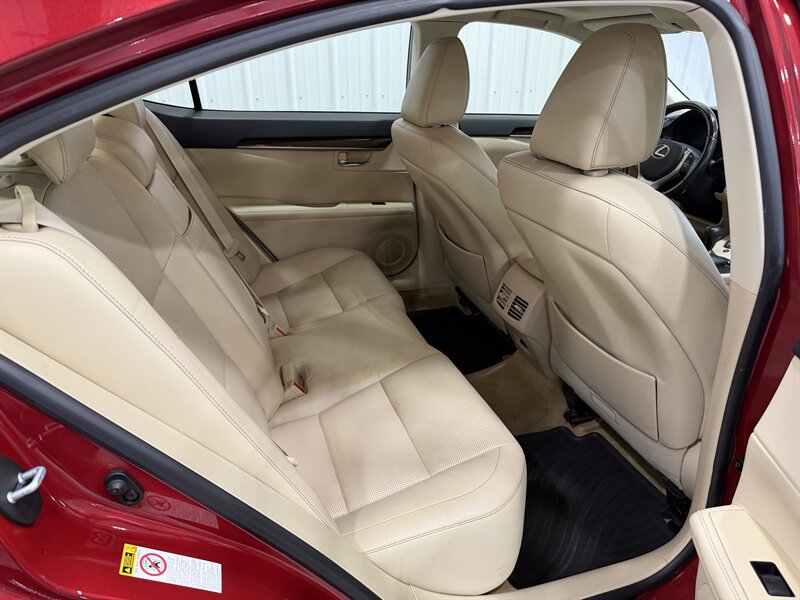Used 2015 Lexus ES 350 w/ Luxury Package FWD image 20