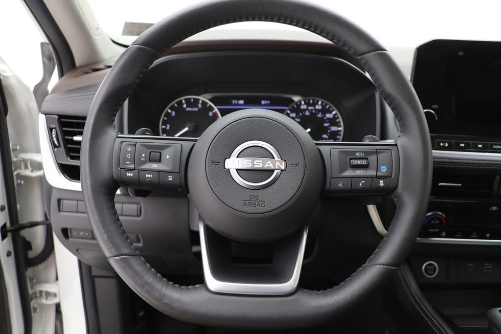 Used 2023 Nissan Rogue SL AWD/4WD image 17