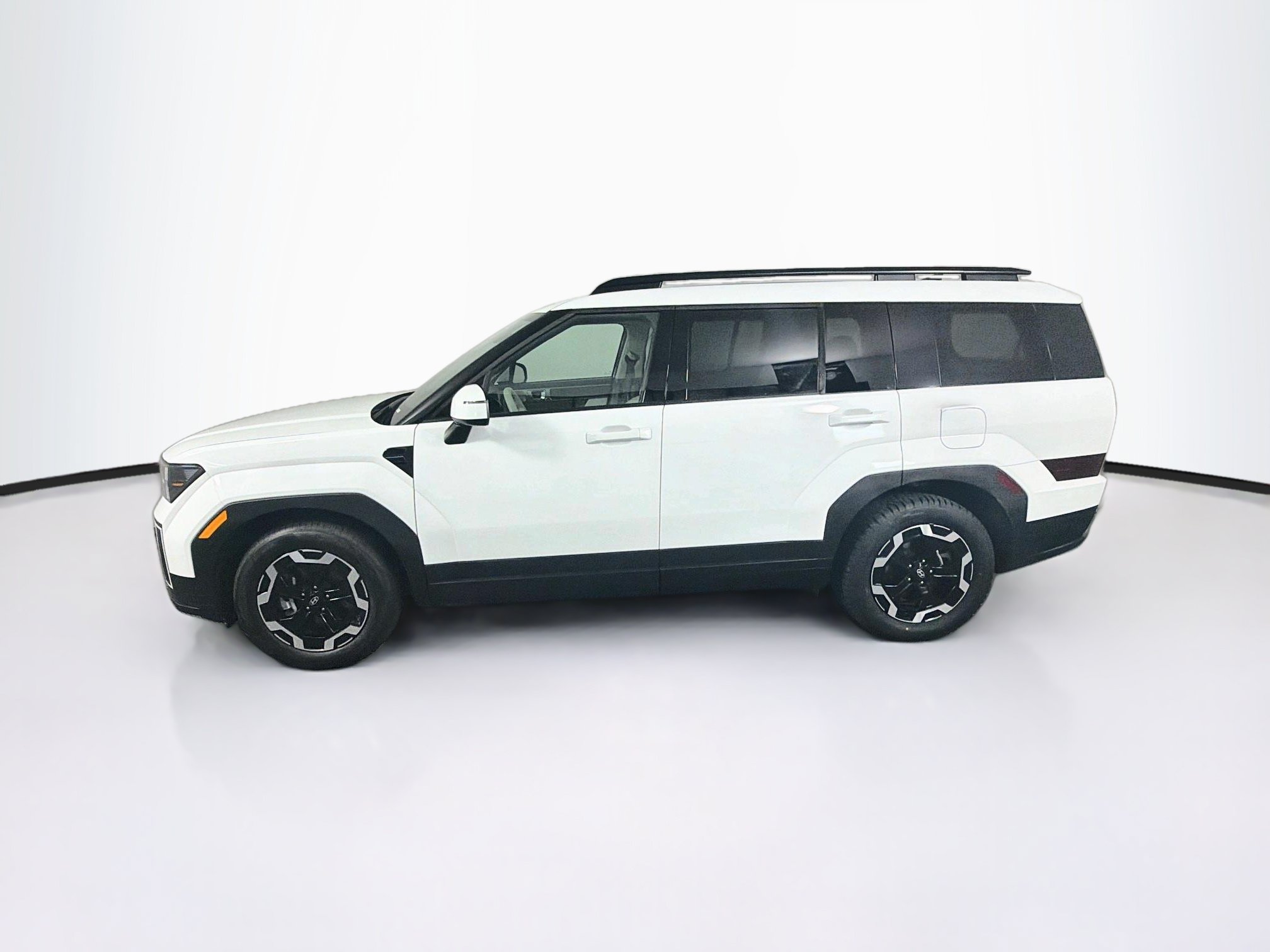Used 2026 Hyundai Santa Fe SEL FWD image 4