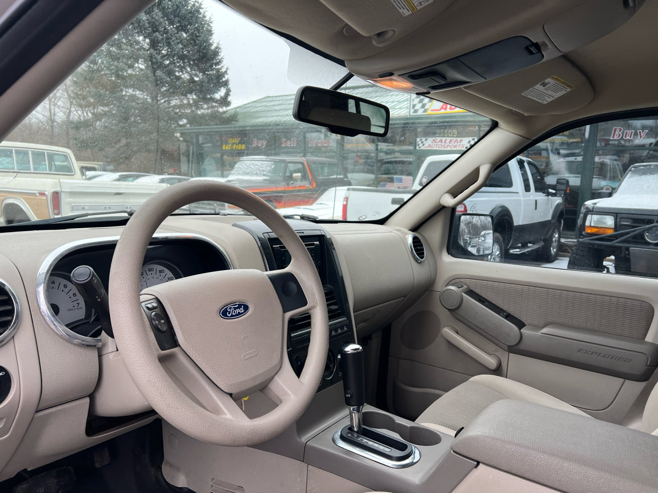 Used 2007 Ford Explorer Sport Trac XLT image 8