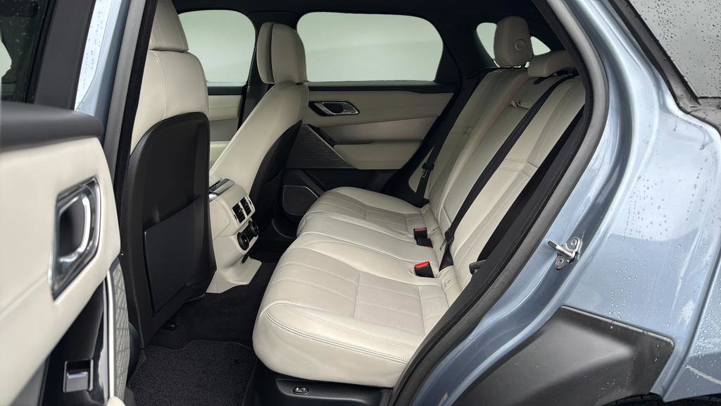 Used 2018 Land Rover Range Rover Velar R-Dynamic HSE AWD/4WD image 15