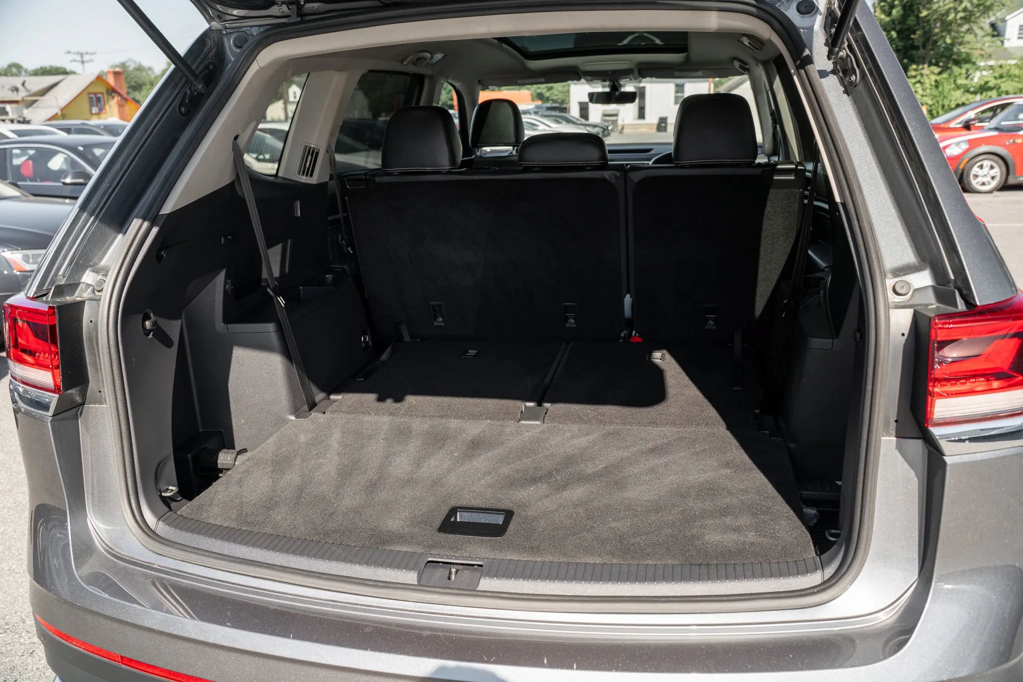 Used 2022 Volkswagen Atlas SE FWD image 12