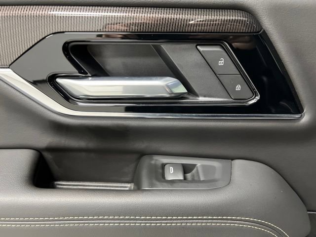 Used 2025 GMC Yukon XL Elevation w/ LPO, Get Active Package AWD/4WD image 39