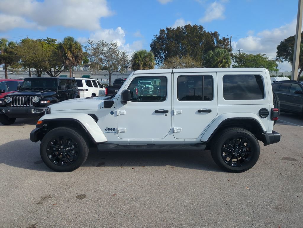 Used 2025 Jeep Wrangler Sahara 4xe image 10