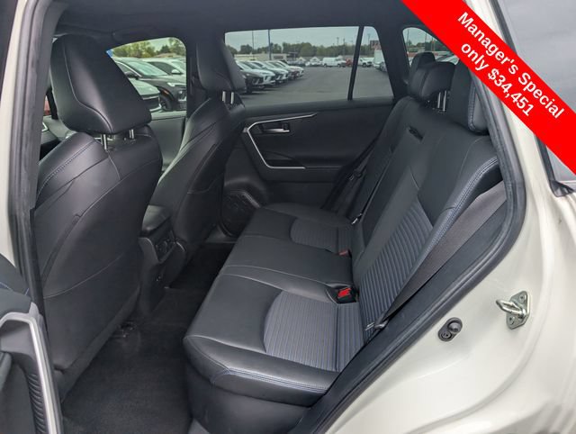 Used 2022 Toyota RAV4 XSE w/ XSE Grade Weather Package AWD/4WD image 10