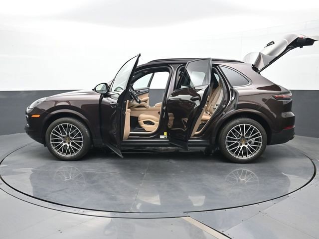 Certified 2023 Porsche Cayenne S Platinum image 30