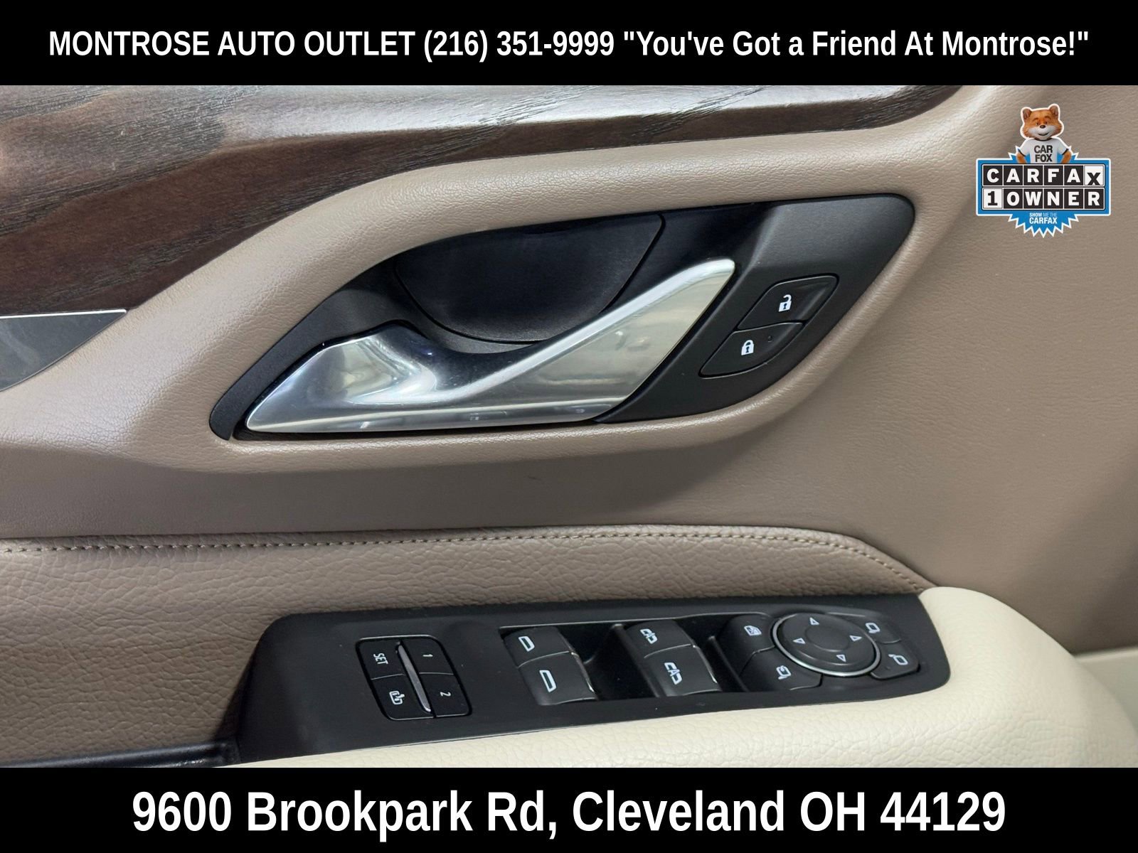 Used 2021 GMC Yukon Denali w/ Denali Premium Package image 12