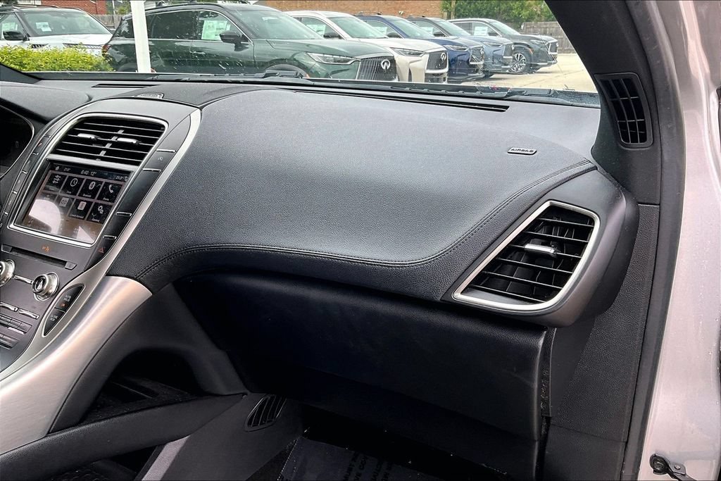 Used 2019 Lincoln Nautilus Premier AWD/4WD image 26