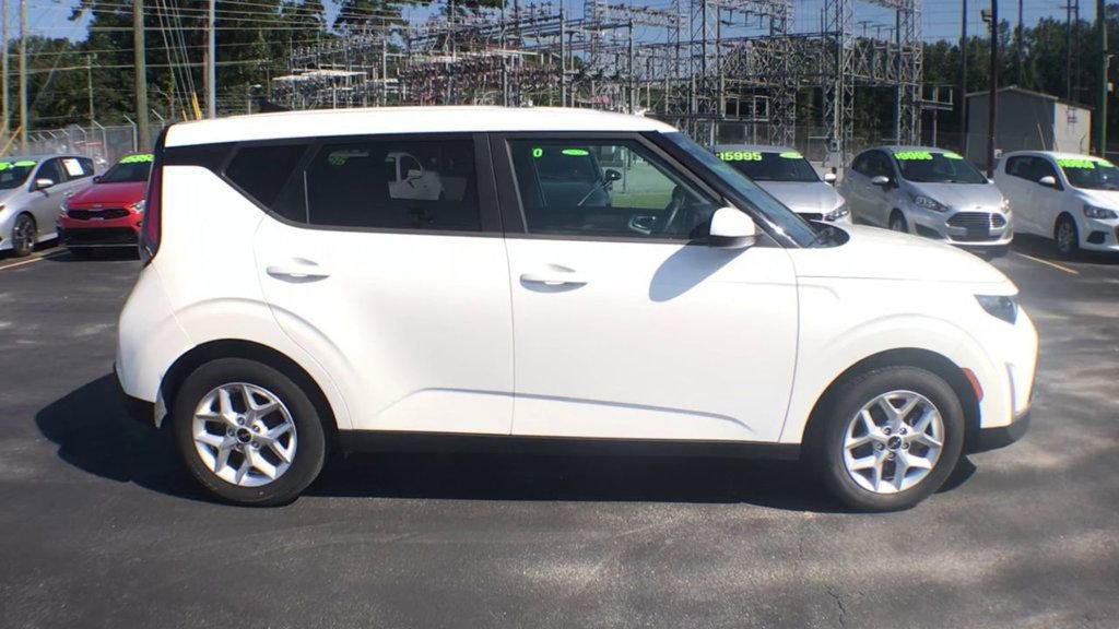 Used 2024 Kia Soul LX w/ Option Group 015 image 9