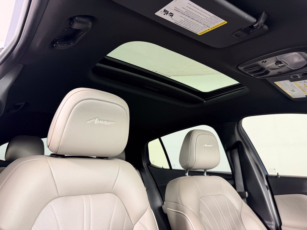 Used 2025 Buick Envista Avenir FWD image 43