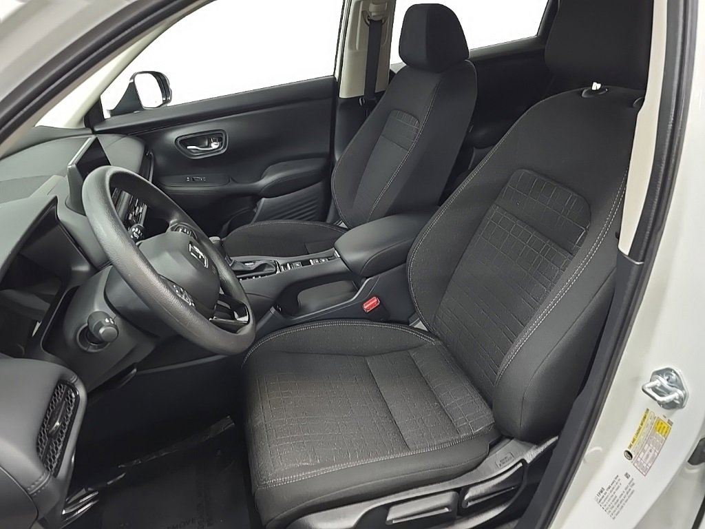 Certified 2025 Honda HR-V LX image 29